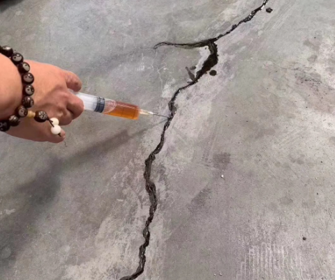长兴混凝土裂缝修补技术详解​